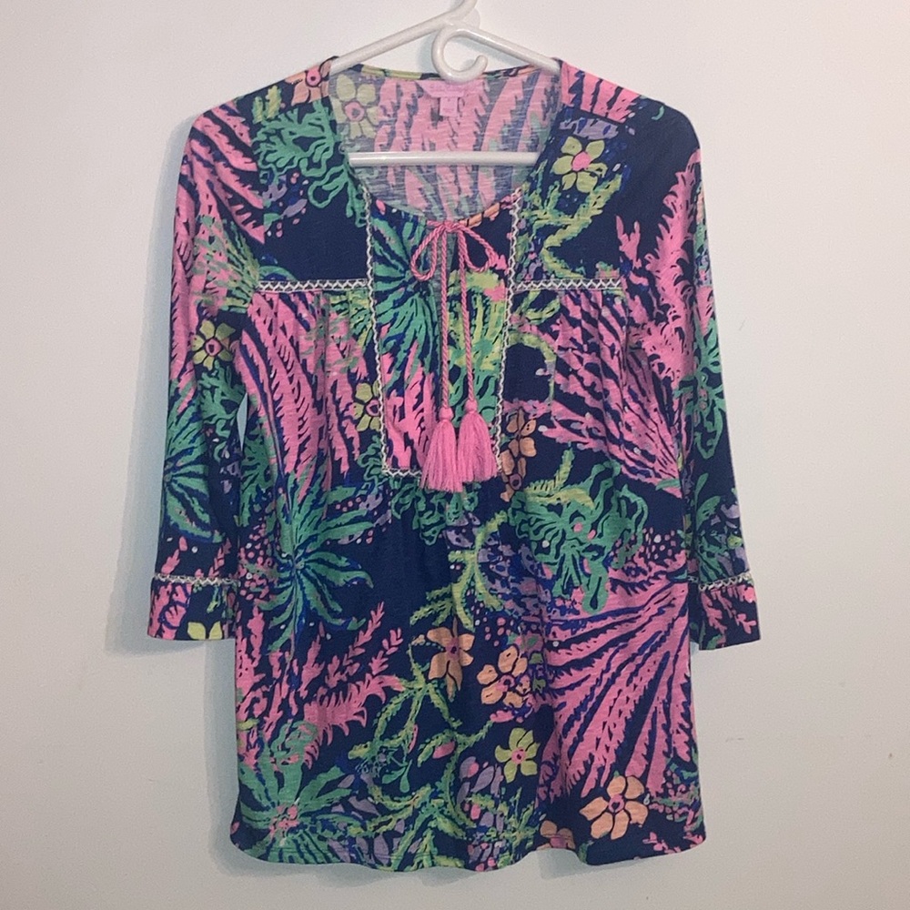 Lilly Pulitzer All A Glow Tunic Size S 
💯% Cotton EUC